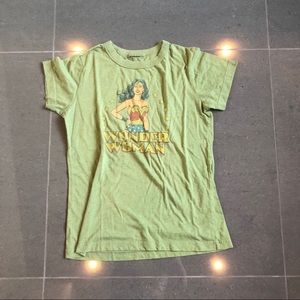 Vintage Wonder Woman graphic tee